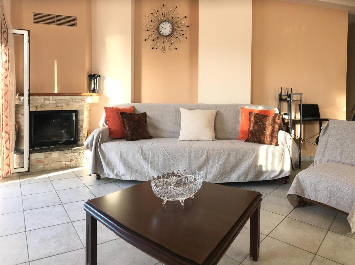 D & K Guest House Makrirrákhi Екстериор снимка