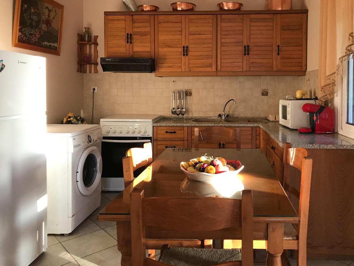 D & K Guest House Makrirrákhi Екстериор снимка